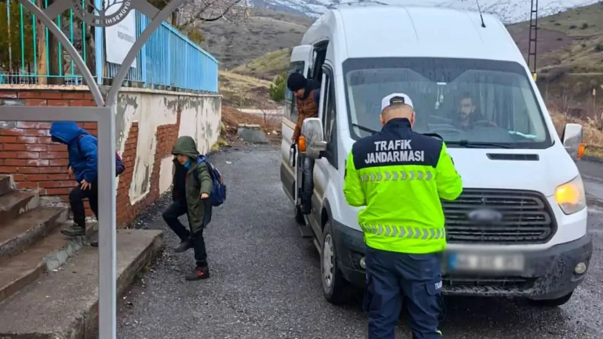 Eskişehir’de okul servislerine sıkı denetim: 6 araç ve sürücüsüne işlem