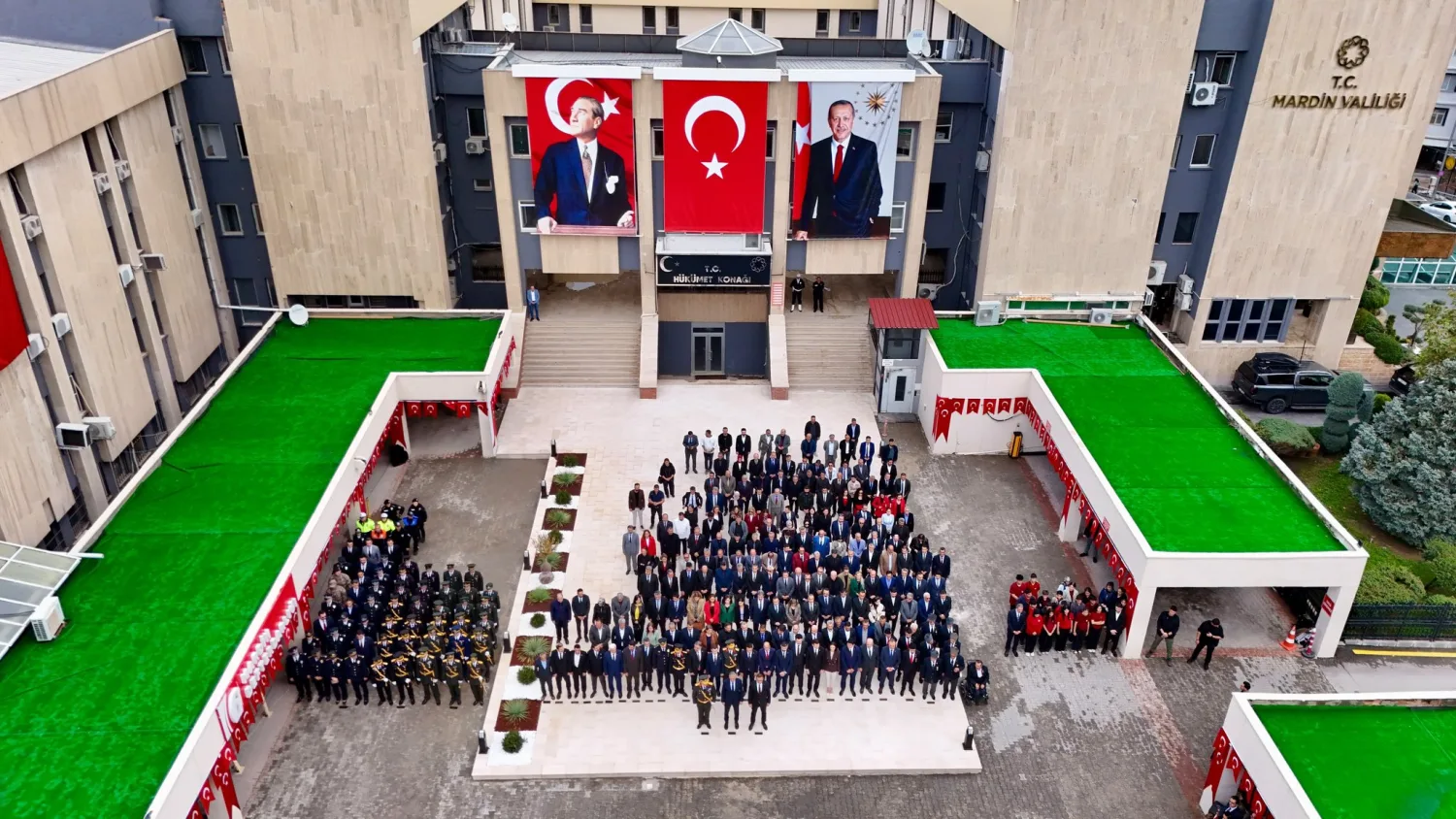 29 Ekim Cumhuriyet Bayramı için çelenk sunma töreni düzenlendi