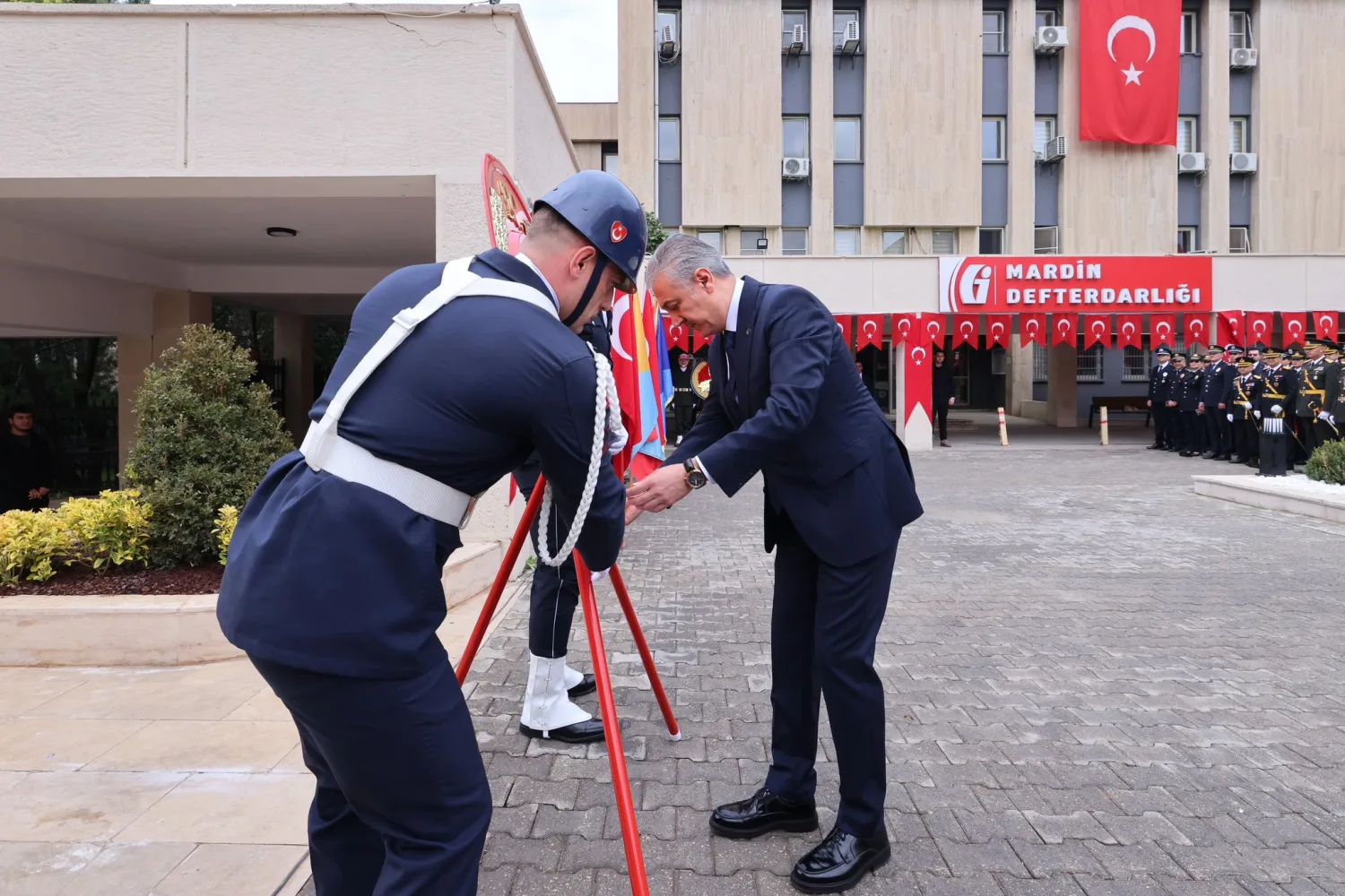 29 Ekim Cumhuriyet Bayramı için çelenk sunma töreni düzenlendi