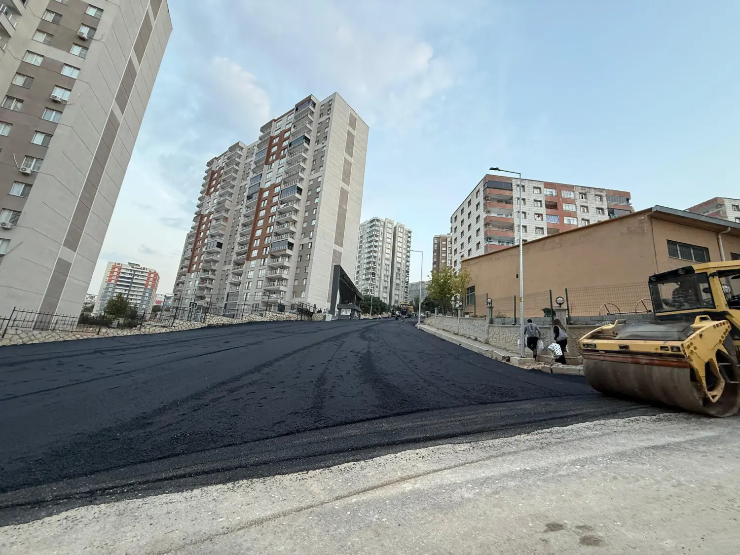 Mardin Büyükşehir Belediyesi’nden Artuklu’da Yol Yapım ve Asfalt Çalışması