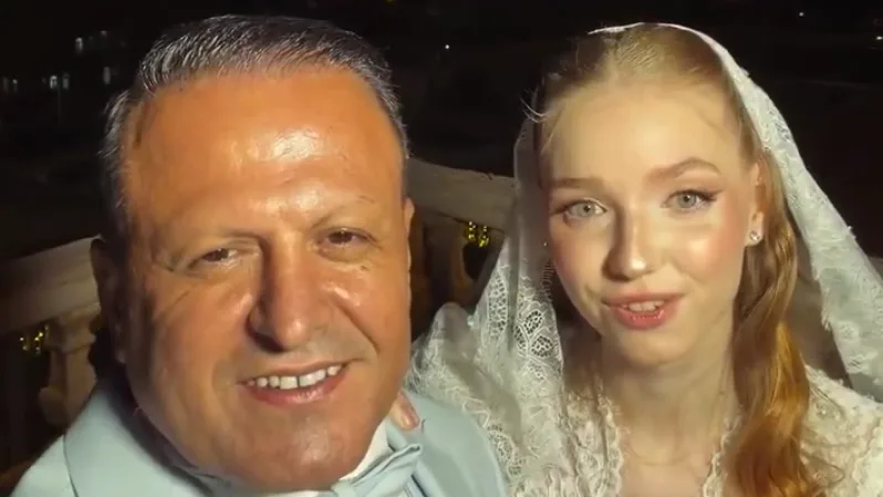 Mardin’in Tarihi Manzarasında Rus Gelin ve Damatın Neşeli Anları