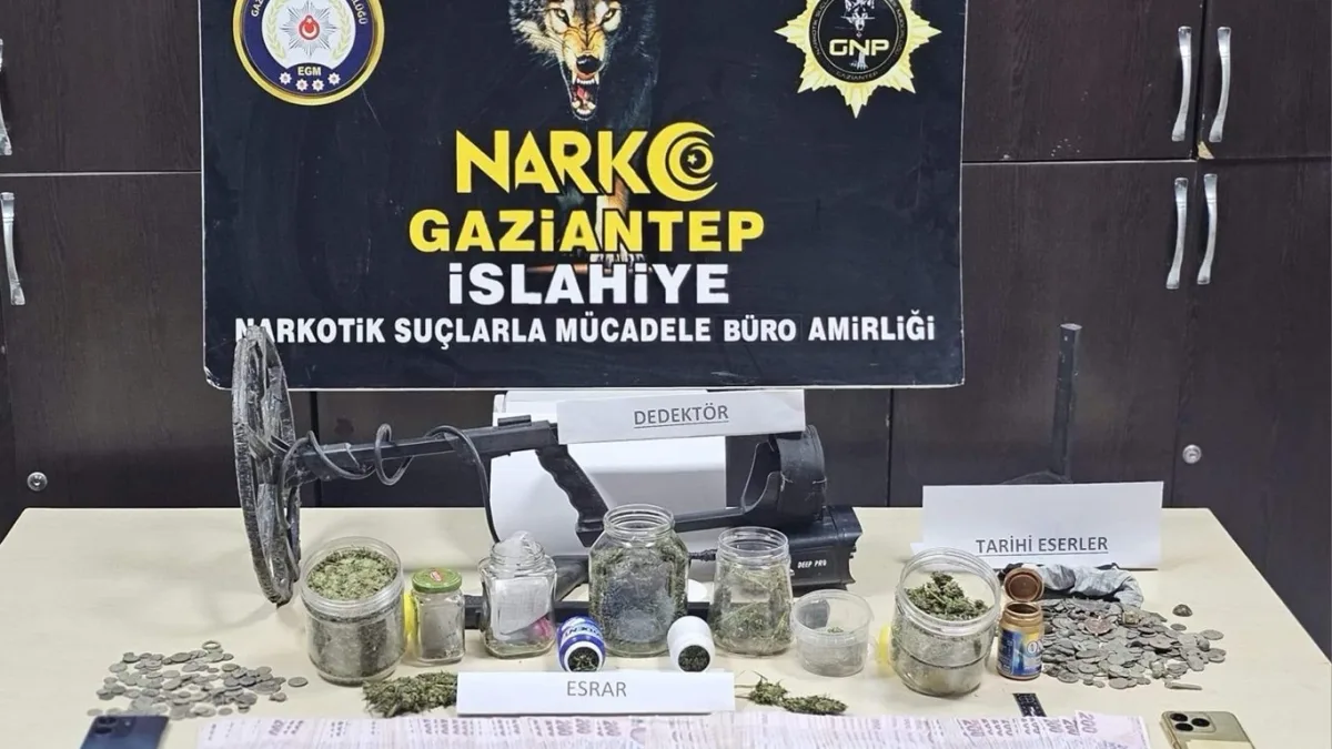 Gaziantep'te uyuşturucu madde ve tarihi sikkeler ele geçirildi