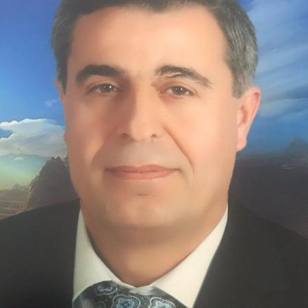 Toprakla Bağını Koparan Çiftçi